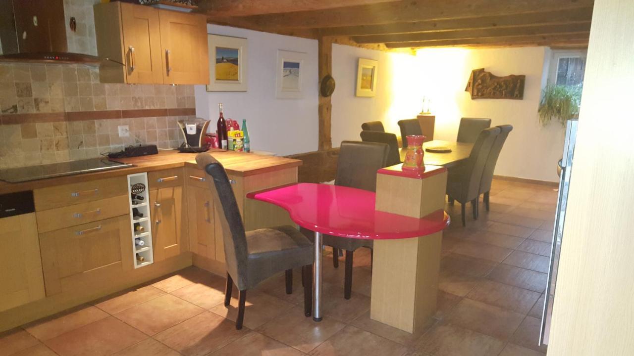 Au Petit Bonheur Bed and Breakfast Courgenay Zewnętrze zdjęcie