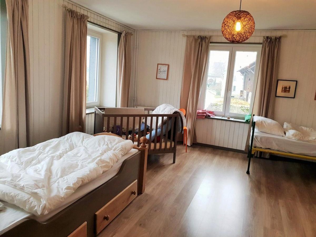 Au Petit Bonheur Bed and Breakfast Courgenay Zewnętrze zdjęcie