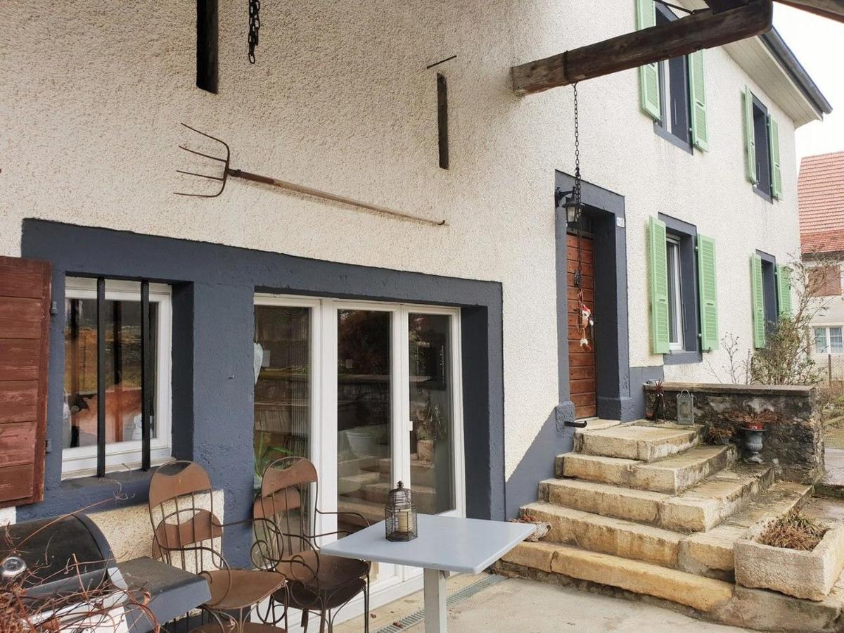 Au Petit Bonheur Bed and Breakfast Courgenay Zewnętrze zdjęcie