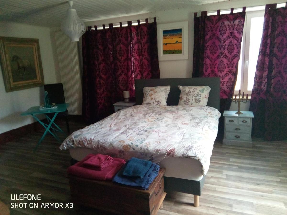 Au Petit Bonheur Bed and Breakfast Courgenay Zewnętrze zdjęcie